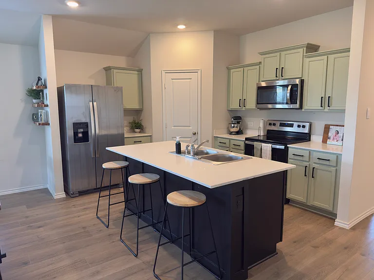 347 Boxwood Dr — Photo 4