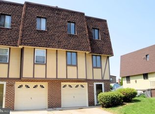 15150 Kovats Dr, Philadelphia, PA 19116