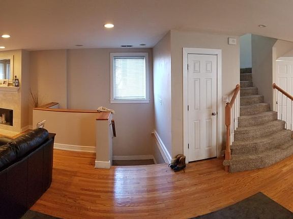 3rd image of 2655 N Southport Ave #2
