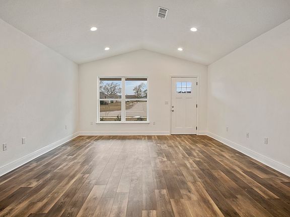 5th image of 13702 Lawton Ln
