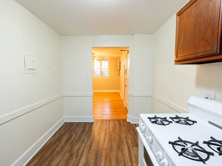 Fremont Apartments — Photo 37
