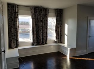 1003 1/2 Columbus Ave, Grand Haven, MI 49417