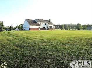 15812 Dream Catcher, Pinckney, MI 48169