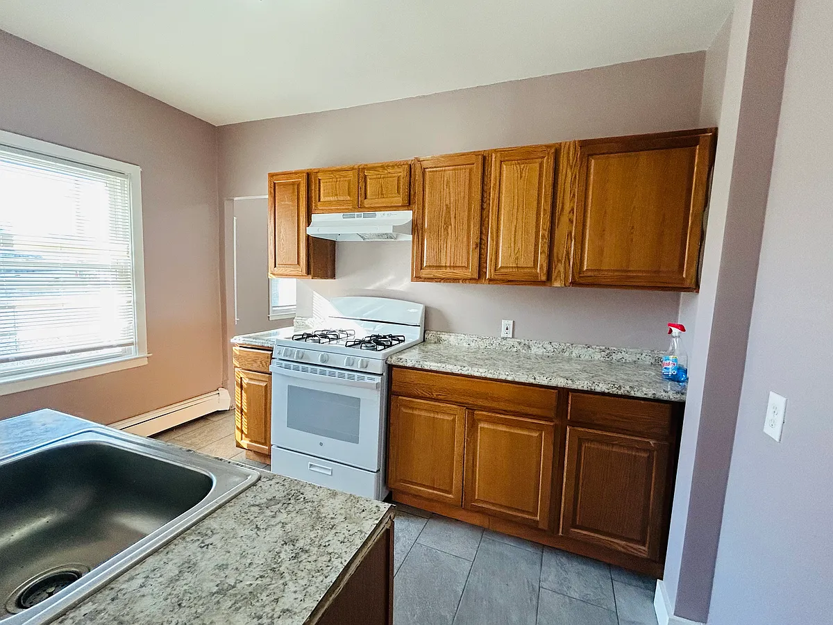 Building Photo - 25 Fallon Ave #1