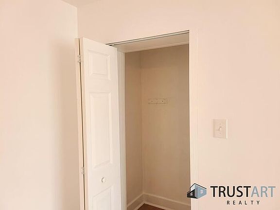 5th image of 4800 Knorr St #2D