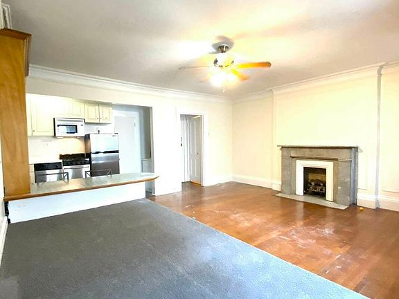 2nd image of 136 W 71st St #5