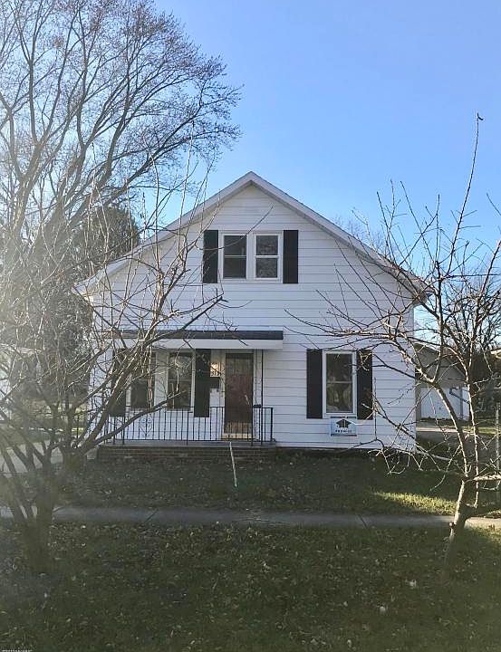 1st image of 315 Lake St
