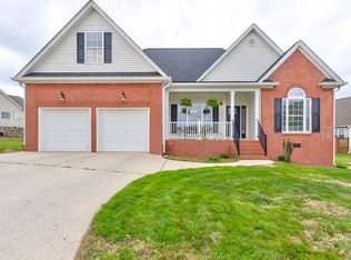 200 Hunting Ridge Cir, Rock Spring, GA 30739