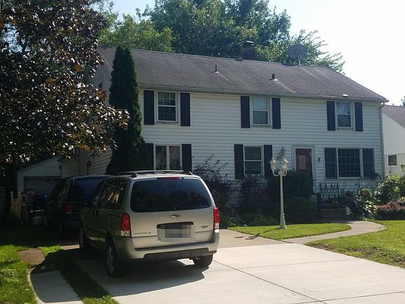 3rd image of 359 Southwood Dr