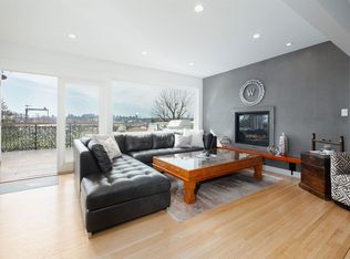 1095 Keith Rd W, North Vancouver, BC