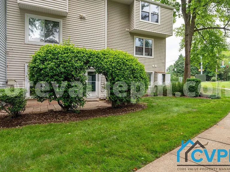 1617 Riedel Rd — Photo 27
