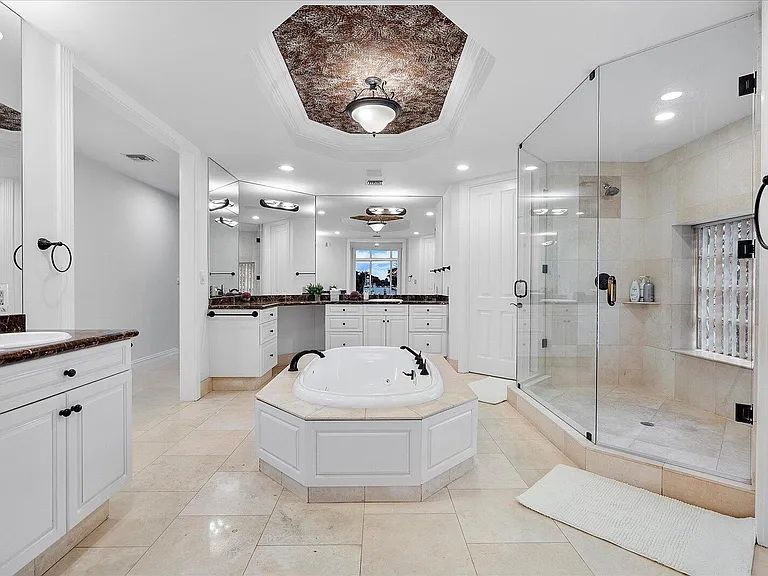 414 Riviera Isle Dr — Photo 33