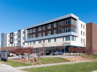 4000 Garden View Dr #G, Grand Forks, ND 58201