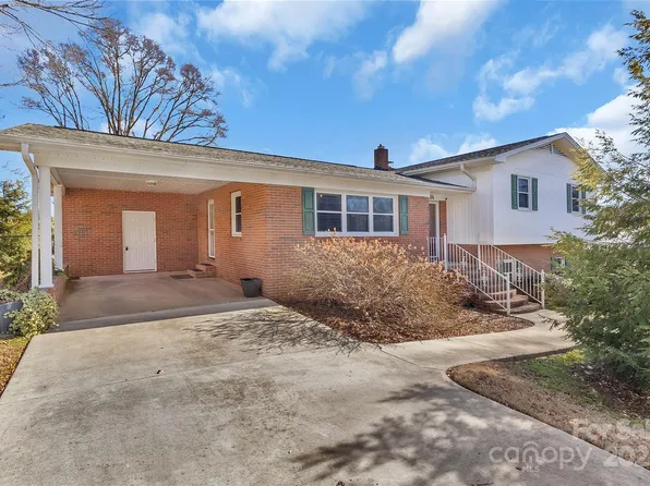 214 Starview Ln, Dallas, NC 28034