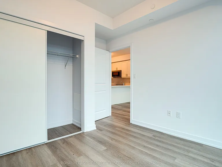 460 Dundas St E #1102 — Photo 25