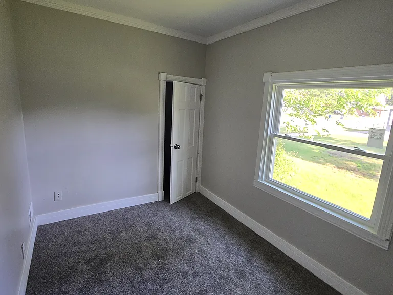 2118 Ohio St — Photo 14