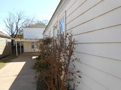 2nd image of 406 NW Arlington Ave