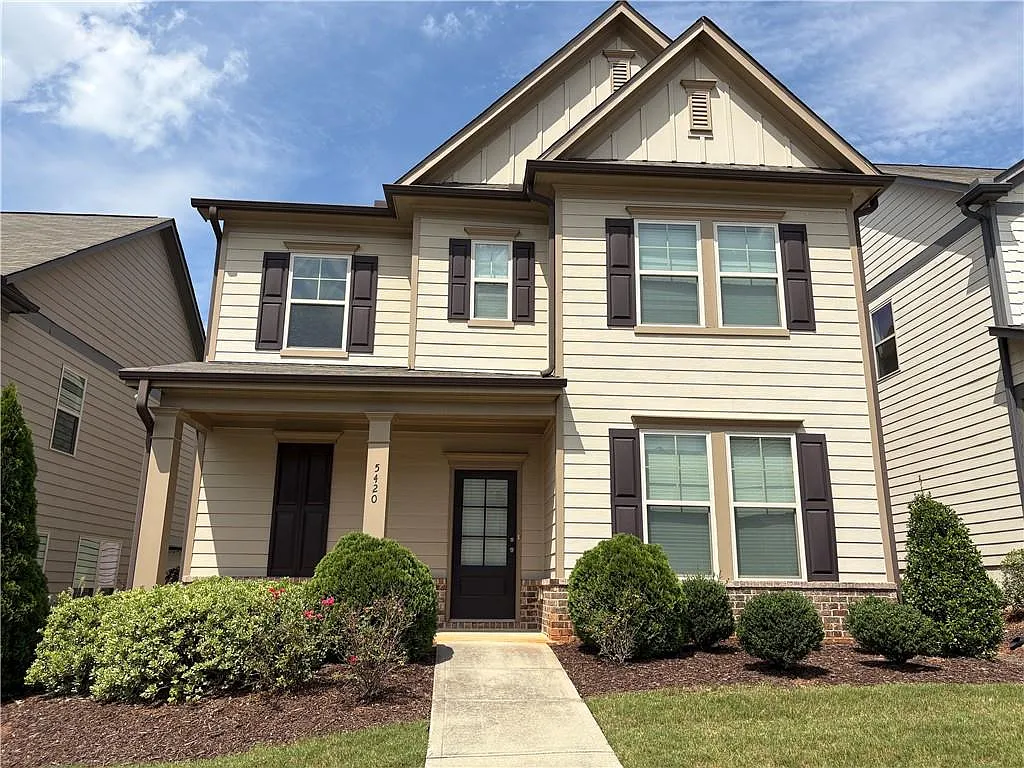 4 bed, 2.5 bath, 2190 sqft, $2,200 — Photo 1