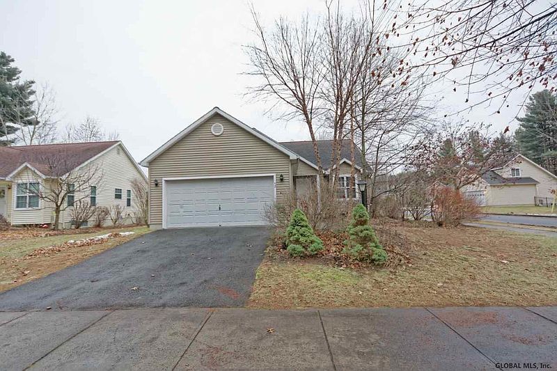 2nd image of 52 GLENHAM Road