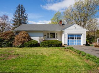 132 Holyoke St, Easthampton, MA 01027