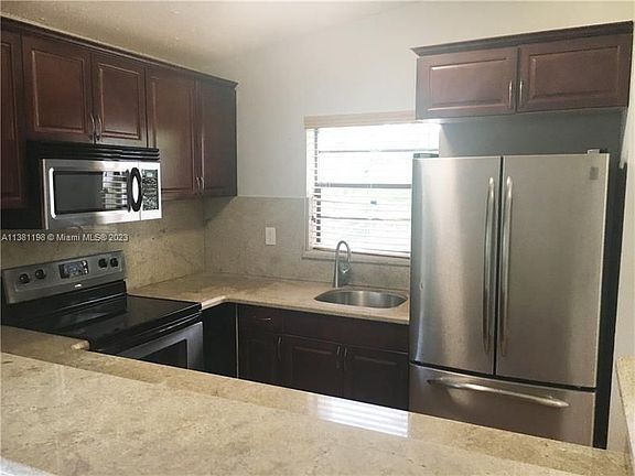 5th image of 3170 Coral Springs Dr #8