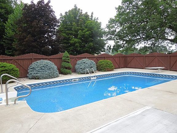 2nd image of 3138 W Gove Dr
