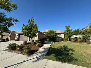 2702 Oakley St, Bakersfield, CA 93311