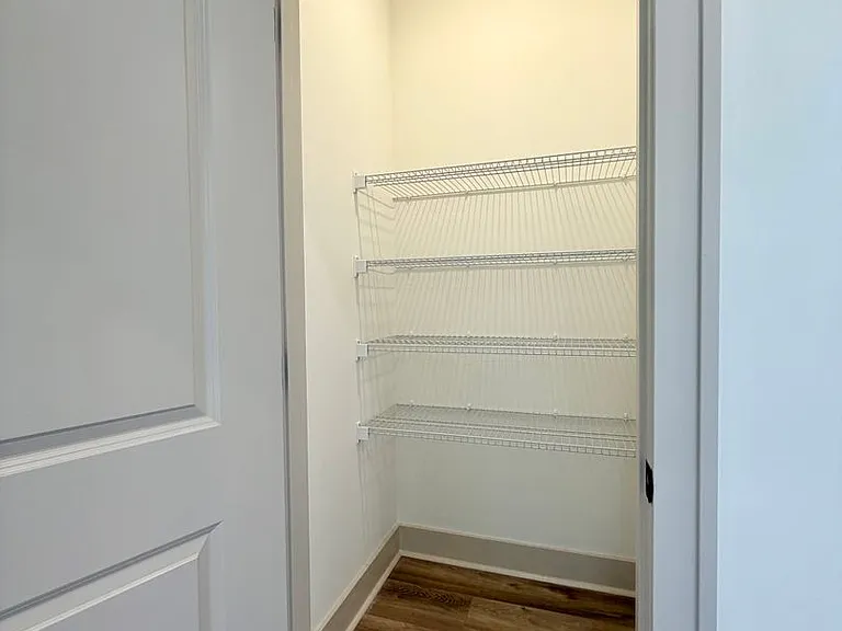 489 S Main St — Photo 14