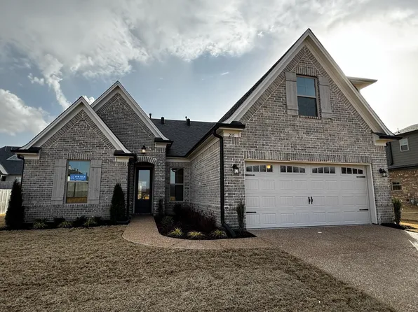 235 Laurel Wood Ln, Oakland, TN 38060