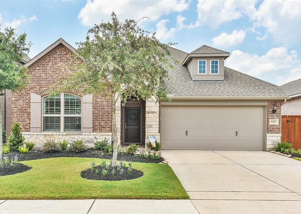 1st image of 11207 Bluewater Lagoon Cir