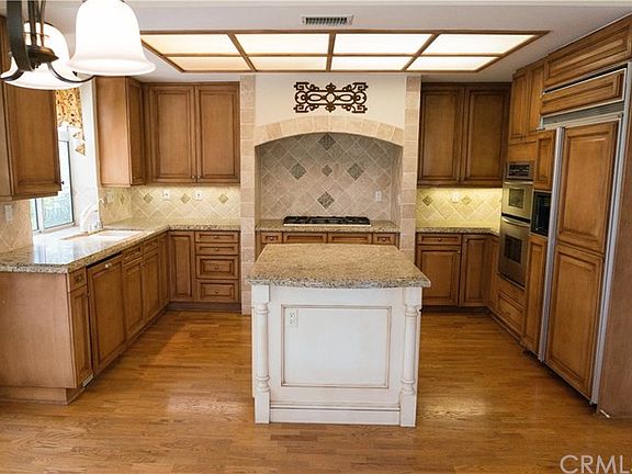 4th image of 1686 Butterfly Ct