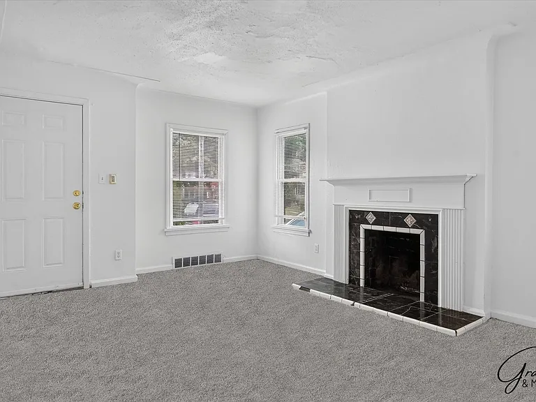 14800 Tacoma St — Photo 5