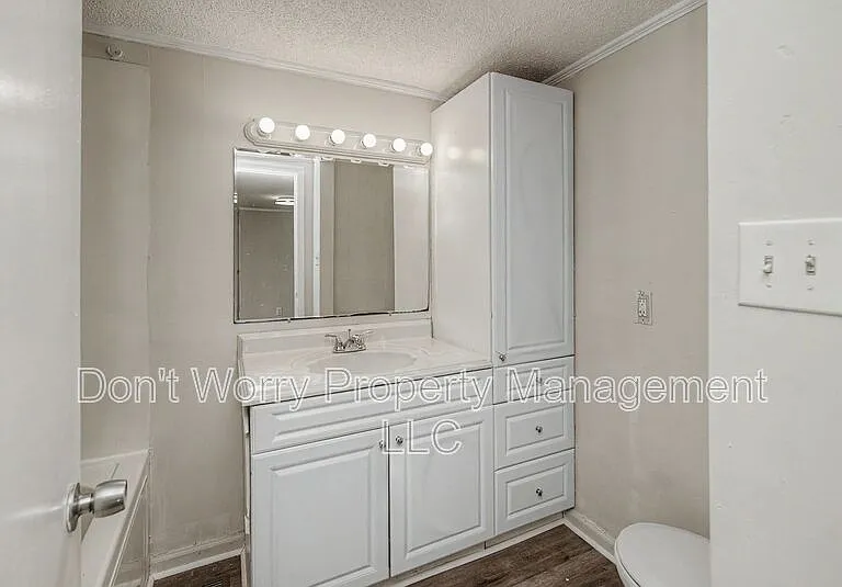 3504 Brevard St — Photo 4