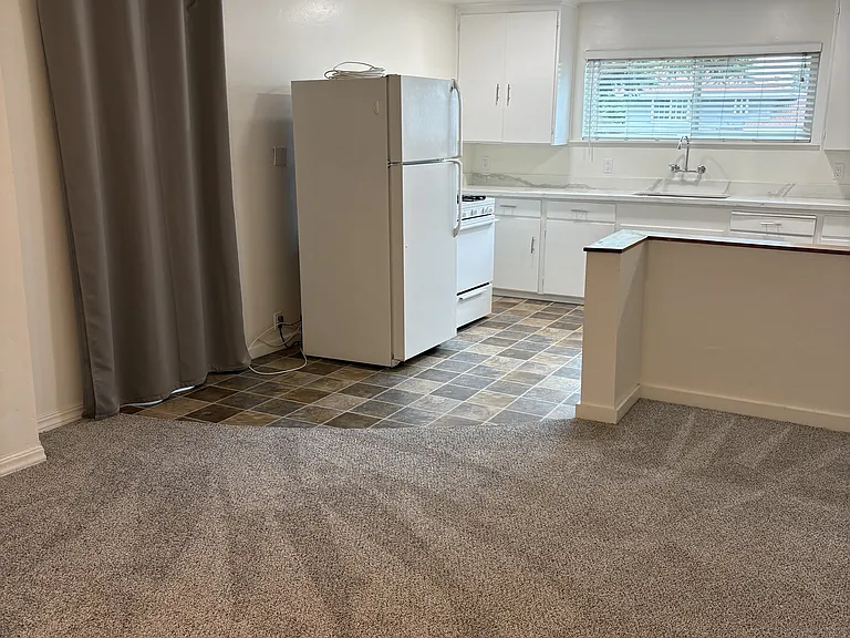 416 Tyrella Ave — Photo 21