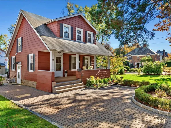 104 Onderdonk Avenue, Manhasset, NY 11030
