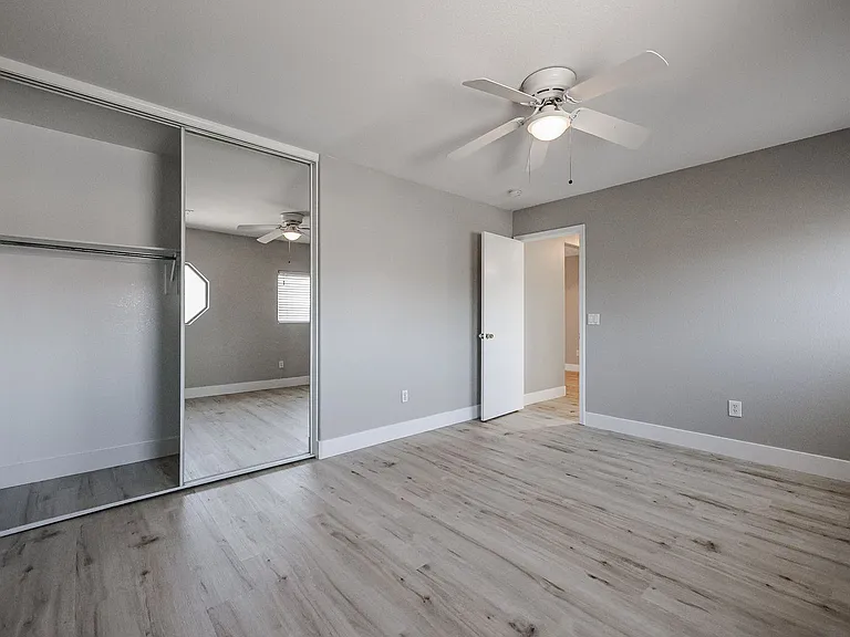 3385 E Longhorn Dr — Photo 24