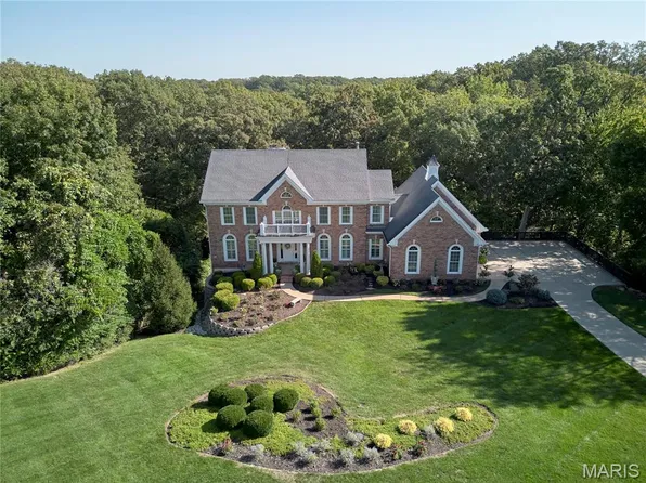 16507 Kingspointe Lake Ln, Chesterfield, MO 63005