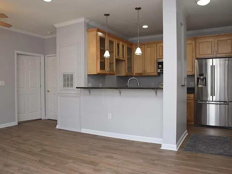 720 N Person St #103 — Photo 2
