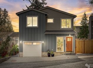 1016 NE 98th St, Seattle, WA 98115