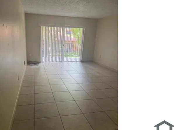 5199 NW 7th St #206E, Miami, FL 33126