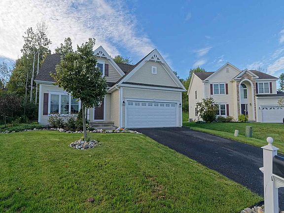 2nd image of 13 Arbor Gate Ct