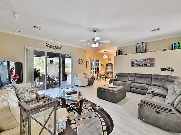 5th image of 1800 Sandhill Ln