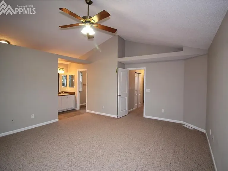 805 Ancestra Dr — Photo 6