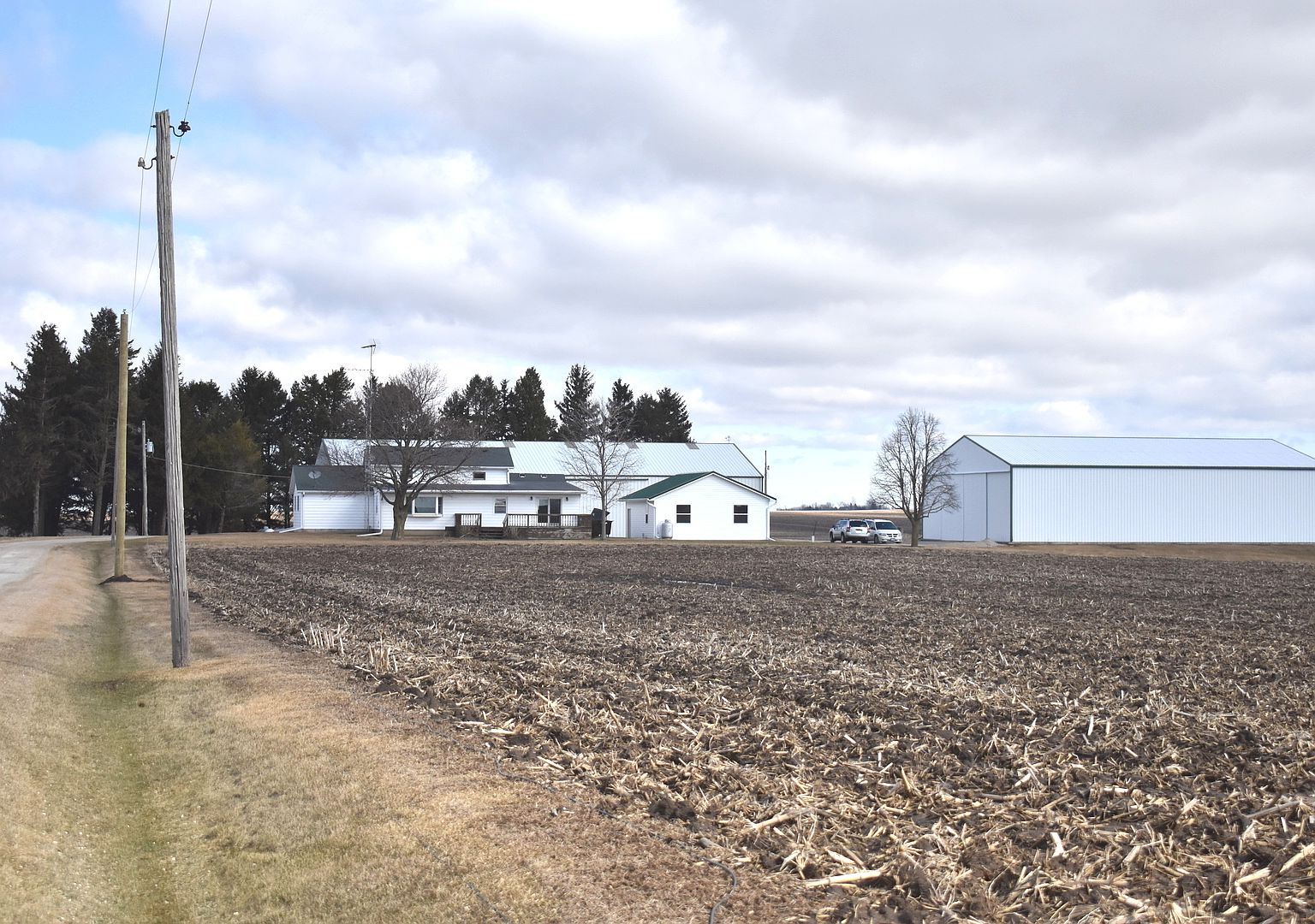 3252 Chicago Rd, Paw Paw, IL 61353 Zillow