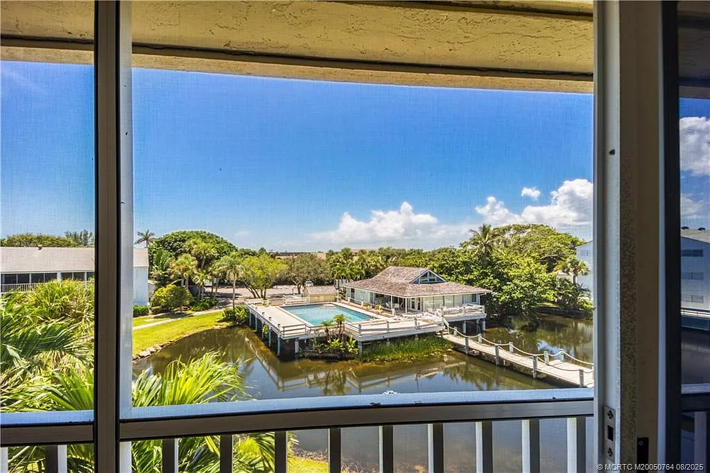 Building Photo - 1550 NE Ocean Blvd #B304