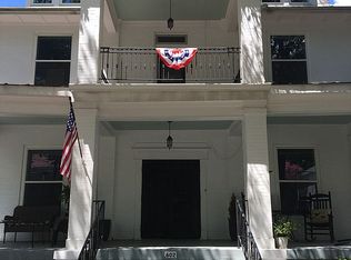 602 N Poplar St, Paris, TN 38242