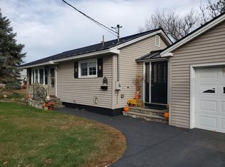 9 Spring St, Madison, ME 04950