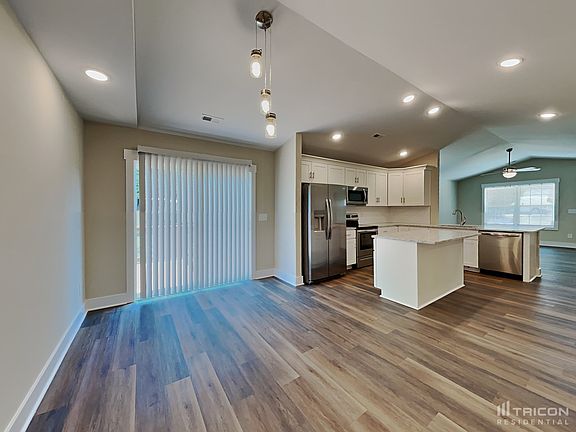 5th image of 433 Brookfield Dr