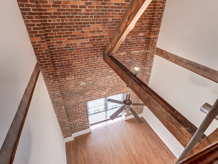 815 Porter St #407 — Photo 37