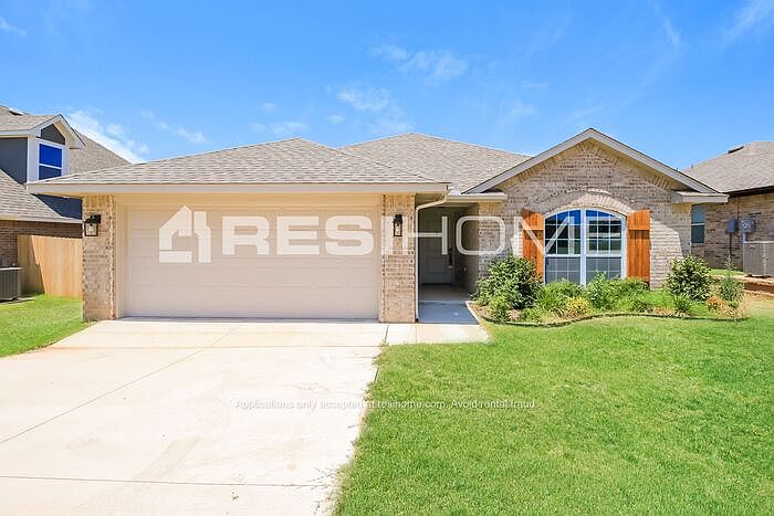 1st image of 2204 Norwood Dr